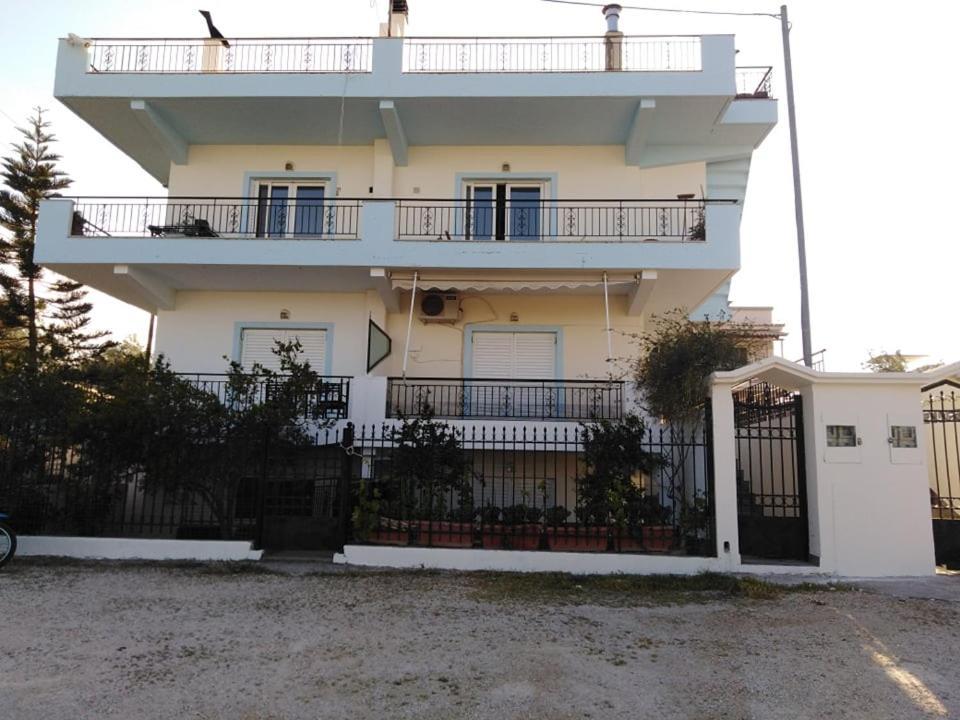 Апартаменти Alexadra'S House Κάτω Αλμυρή Екстер'єр фото
